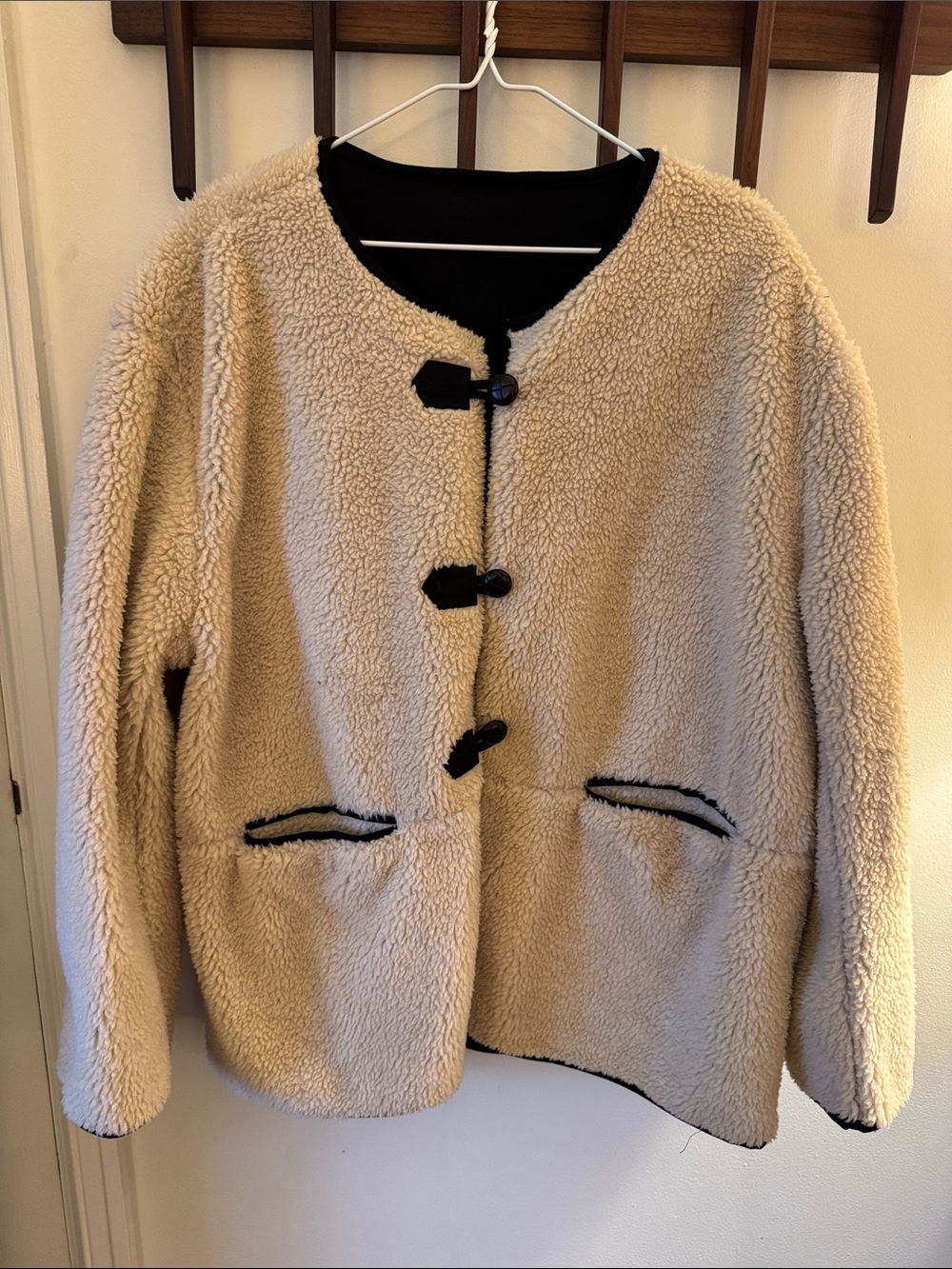 Women’s Cozy Cream Sherpa Jacket with Black Trim